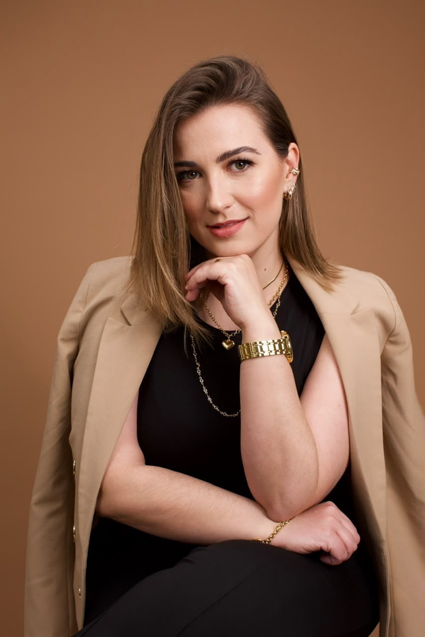 Marília Pellegrino, especialista em micropigmentação e remoção a laser